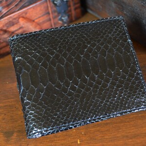 Cartera de piel MA Bifold para hombre, auténtica piel de serpiente de pitón negra brillante Firenze 2, hecha a mano en España