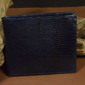 Portafoglio Bifold Uomo con Tasca Portamonete Vera Pelle di Lucertola Blu Scuro Lucido Roma 20 Fatto a Mano dall'atelier Mansarea - Spagna