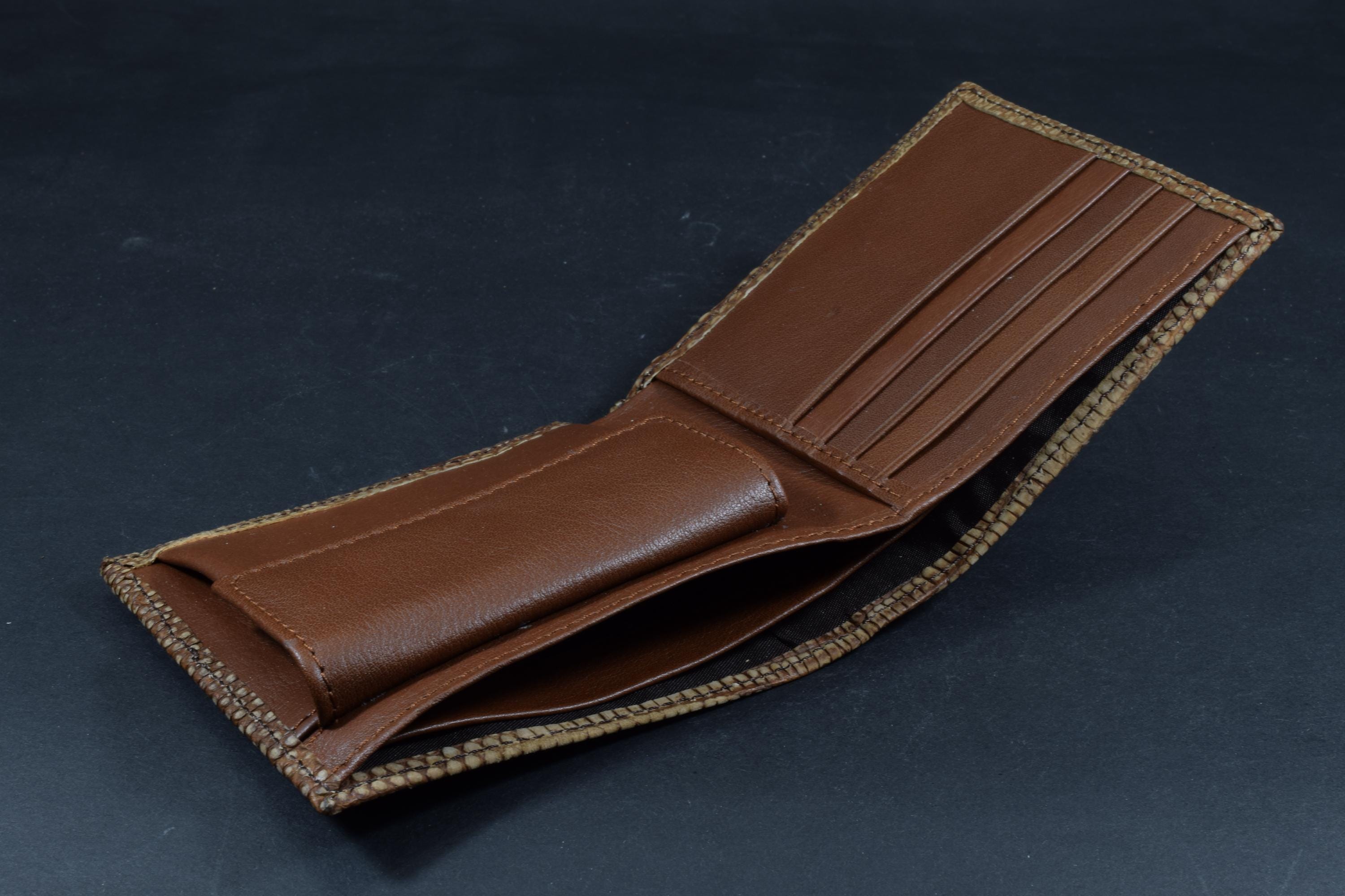 Portafoglio Bifold in Pelle Intagliata a Mano con Drago - Pelle Bovina Anticata Portafoglio Bifold in Pelle Intagliata a Mano con Drago - Pelle Bovina Anticata