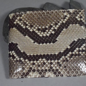Portafoglio Bifold con Tasca Portamonete per uomo in Vero Pitone Serpente Grigio Nero Lucido Roma 59 Fatto a mano dall'atelier Mansarea - Spagna