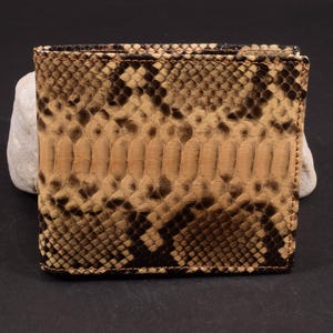 Carteira Bifold masculina Bege Brilhante Feito à Mão com Pele de Python Genuína Modelo Firenze do atelier Mansarea Espanha No. 99