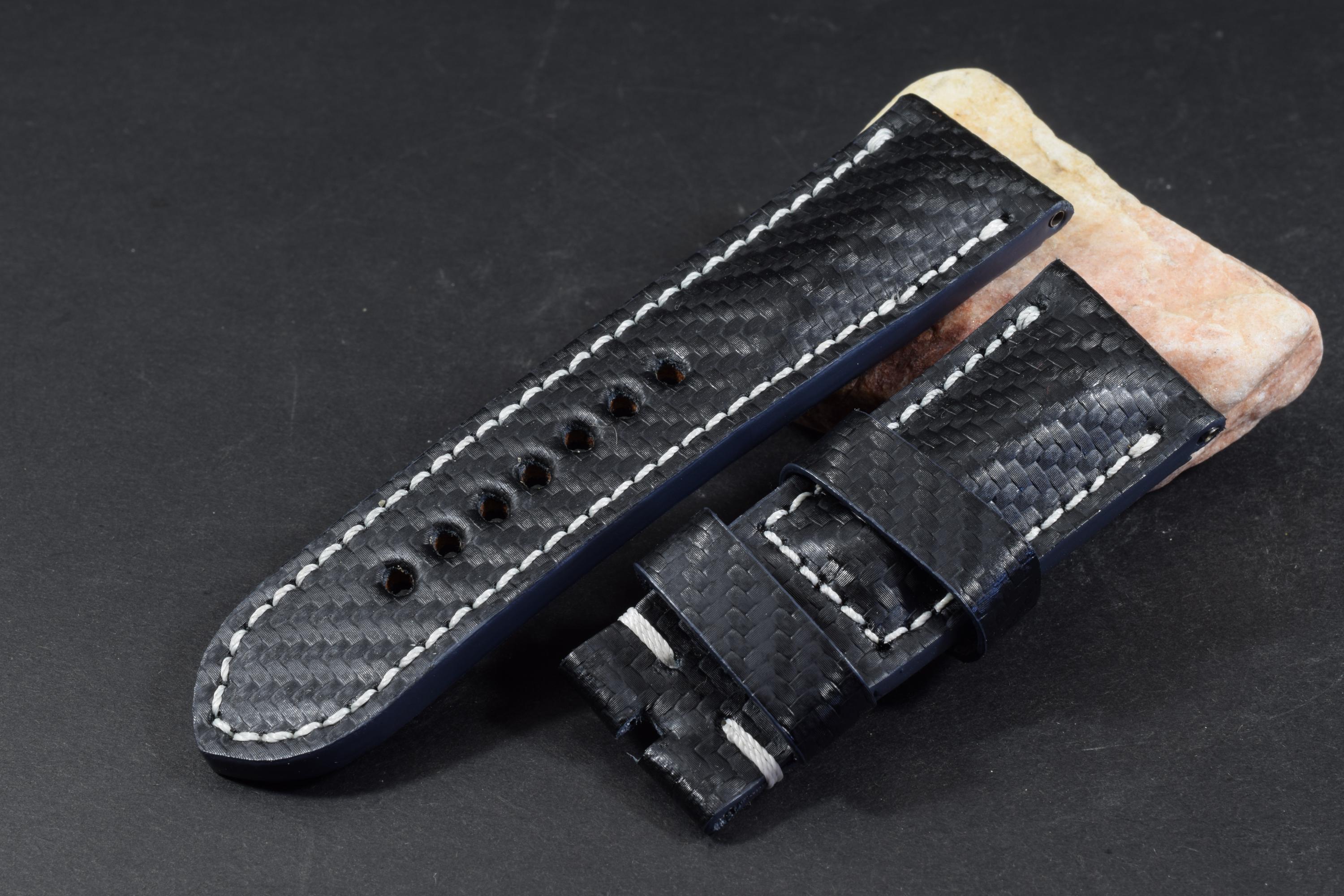 Panerai: Orologio da Polso Submersible in Carbonio, color Nero – Pisa 1940
