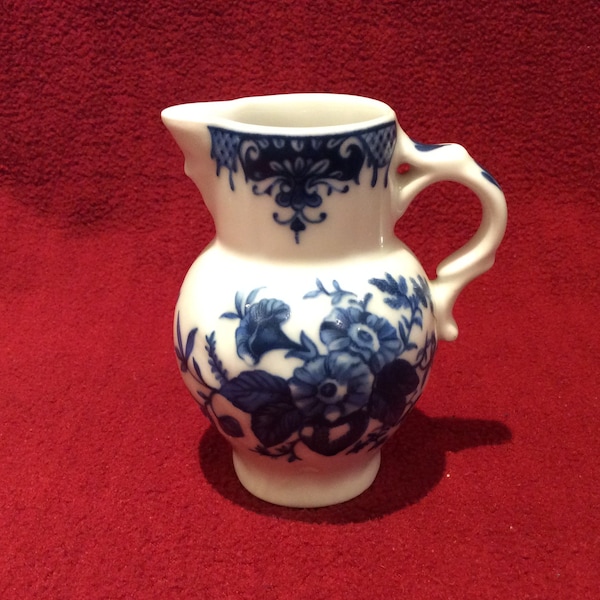 Royal Worcester Compton & Woodhouse Fine Porcelain Jug or Creamer Pine Cone Pattern