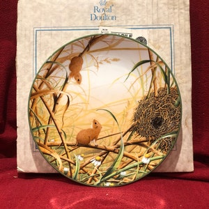 Royal Doulton W G Rollinson&#39;s Portraits of Nature Harvest Mice at Their Nest Plate Number 7999A Bradex 26-R62-25.7 With Certificate