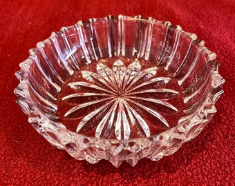 Clear Glass Trinket dish with pink stripes. Jewellery dish. Ring Dish. 1970's