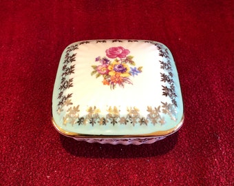 P M  Martinroda German Vintage Floral Lidded Porcelain Trinket Box. Vintage Fine China 8cm x 8cm wide, 4.5cm deep.