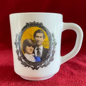 Prince of Wales and Lady Diana Spencer Marriage commerative mug. 29th July 1981. Milk glass. 1980&#39;s