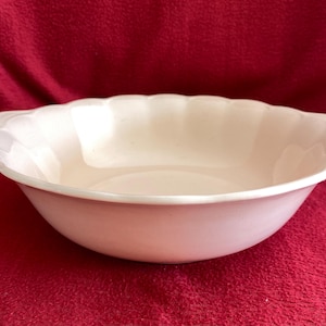 W H Grindley Peach Petal serving bowl. Ceramic. Vintage tableware.