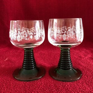 Vintage Beehive Wine Glasses: Etched Grape Vine Stemware, Set of 2