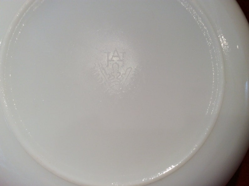 Pyrex JAJ Fiesta 3 pint Easy-Grip 1960/'s casserole dish