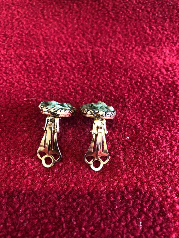 Boucles D'oreilles Clips Or Avec Perle Verte Vintage - Anciennes, état Parfait