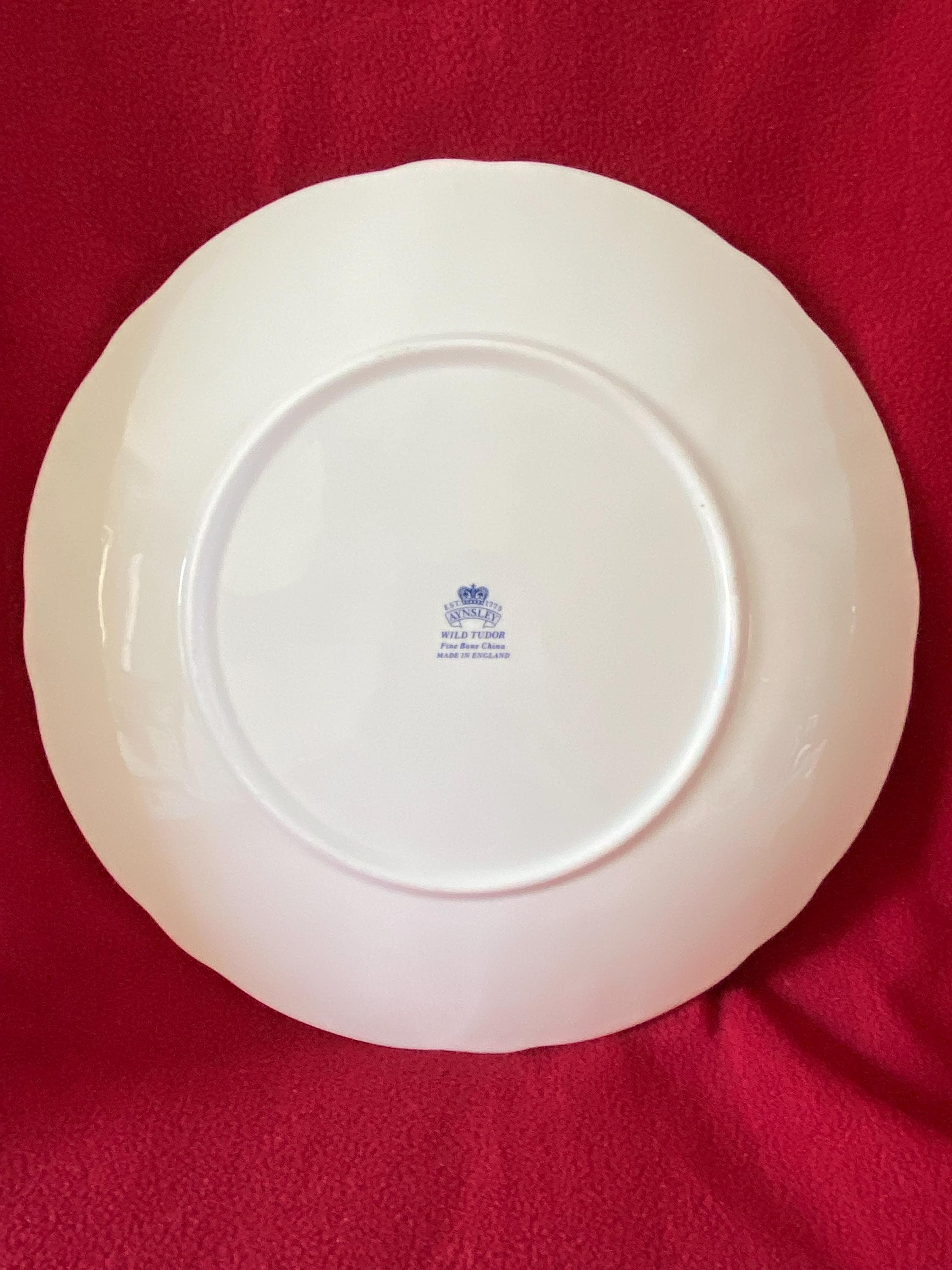 Aynsley Wild Tudor Floral Pattern Dinner Plate. Ceramic. Bone