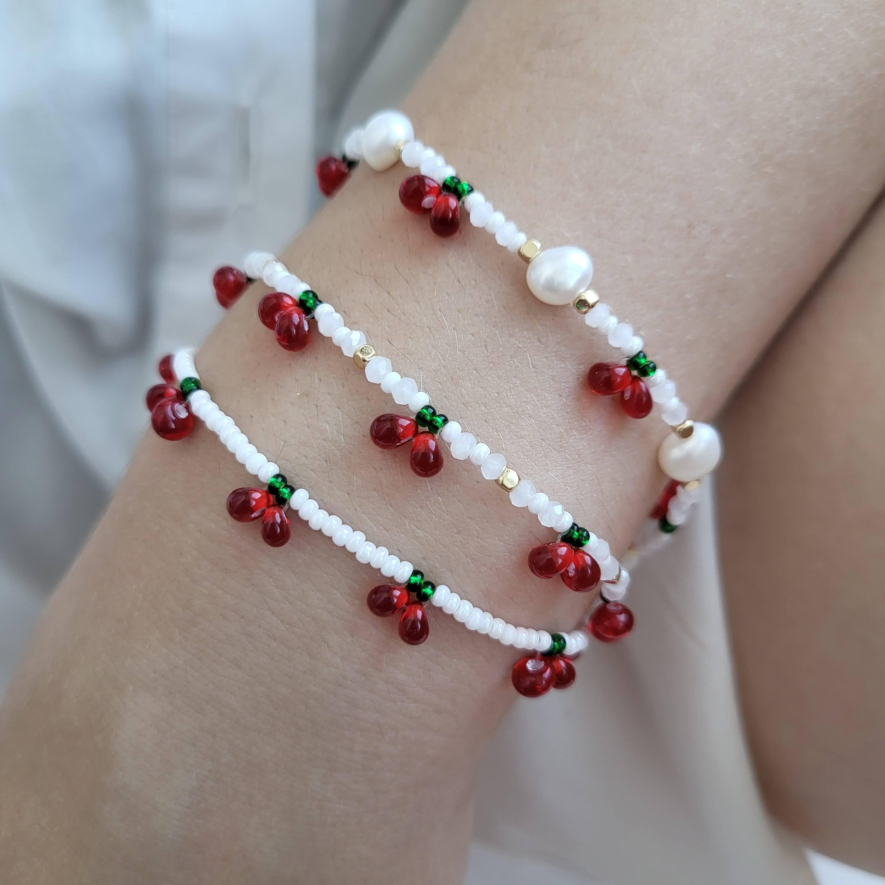 Beaded Cherry & Pearl Bracelet: Handmade Fruit Jewelry - Etsy 山田