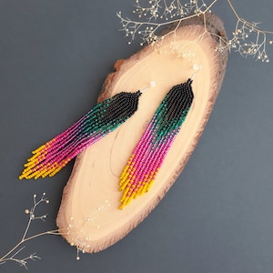 Black emerald and pink beaded earrings Seed bead earrings Chandelier earrings Gradient fringe earrings Ombre long earrings Dangle earrings