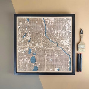 Carte en bois personnalisée de Minneapolis - Cadeau d'art mural pour décoration d'intérieur