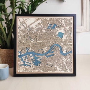 Aangepaste houten kaart Rotterdam - gepersonaliseerd kunstcadeau