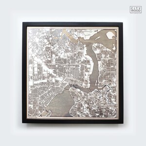 Drewniana mapa Jacksonville - wycinane laserowo drewniane ulice, mapy miast, 3D, oprawiona w minimalistyczną ramę, sztuka ścienna - prezent urodzinowy, rocznicowy, świąteczny, ślubny