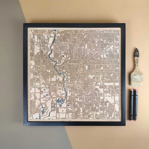 Carte en bois personnalisée d'Indianapolis - Cadeau d'art mural pour décoration d'intérieur