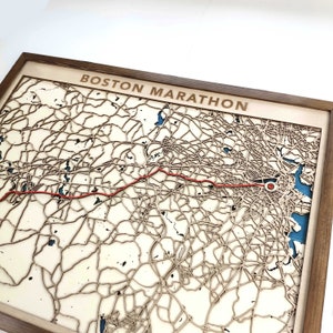 Houten kaart marathon Boston - 3D lasergesneden houten kaart
