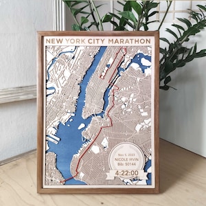 Kaart marathonloper NYC - 3D lasergesneden houtkunst