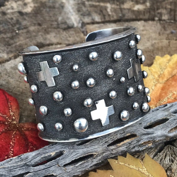 Tawney Raye Navajo Sterling Silver Star Planet Cro