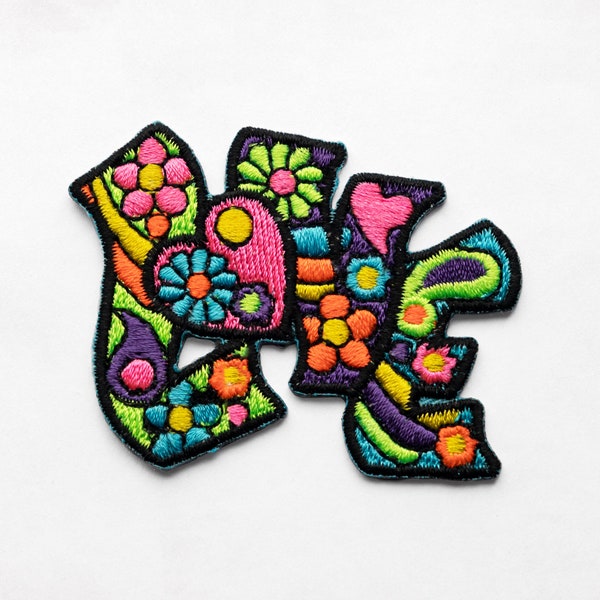 Love Hippie, Écusson brodé thermocollant  (128)