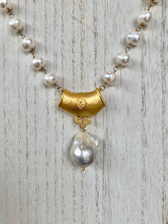 Pearl Pendant Necklace