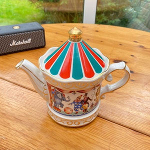 Vintage Sadler Edwardian Entertainments Circus Teapot from 1980s with Correct Colour Lid image 2