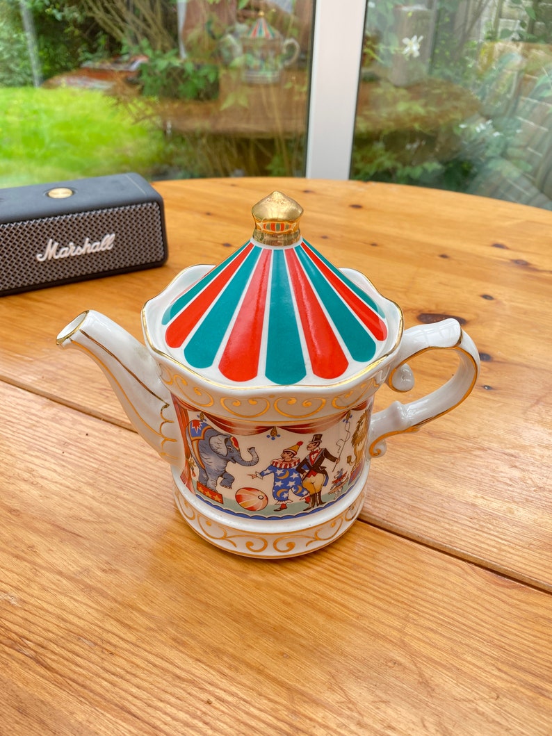 Vintage Sadler Edwardian Entertainments Circus Teapot from 1980s with Correct Colour Lid image 2