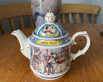 Vintage Sadler Oliver Twist Teapot from Dickens Series from 1980s