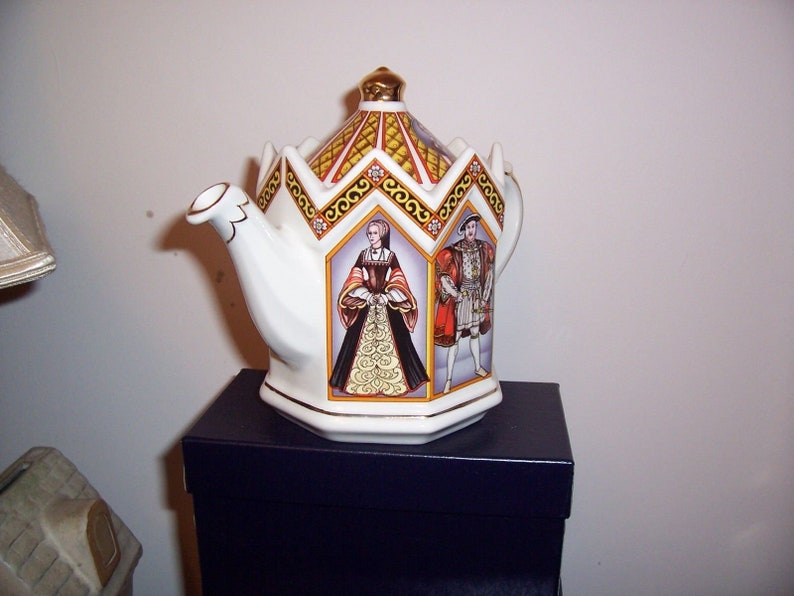 Vintage Sadler Teapot King Henry VIII and His Six Wives the Minster Historical Series from 1980s image 6