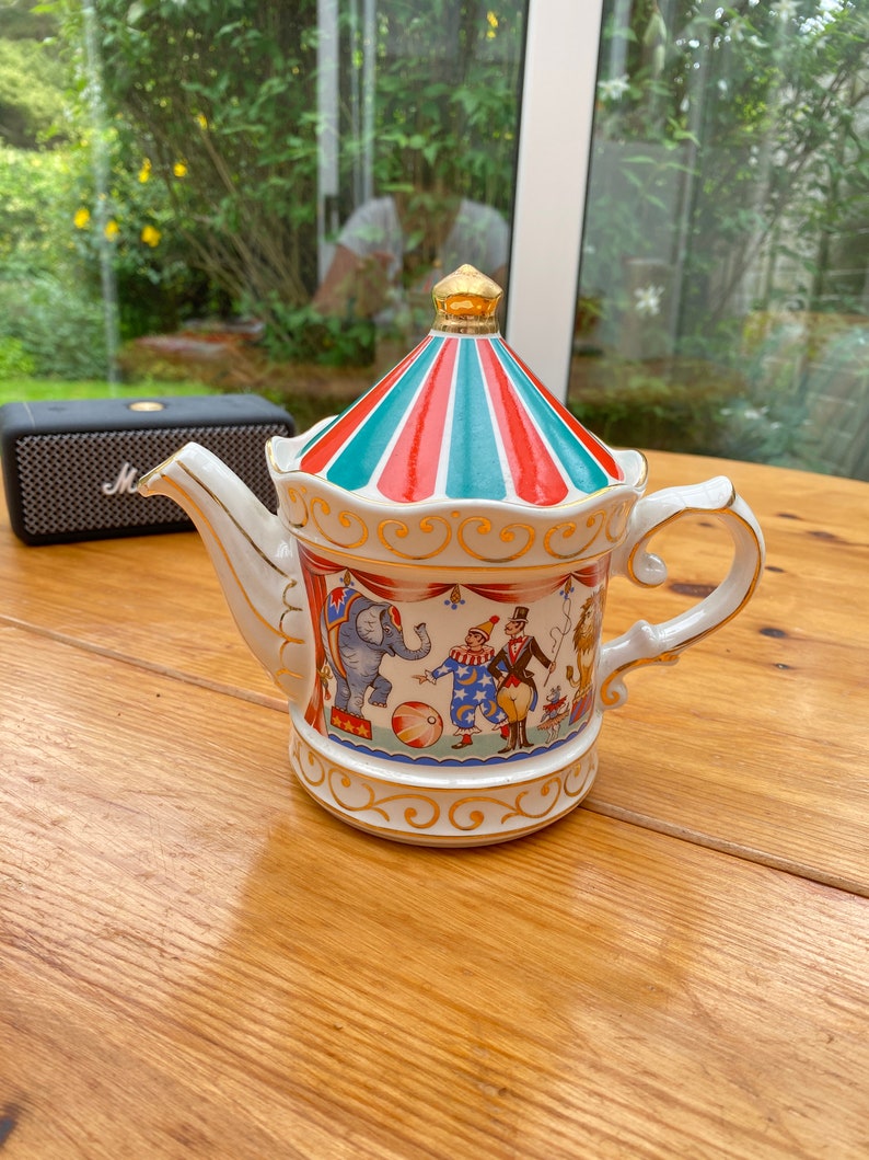 Vintage Sadler Edwardian Entertainments Circus Teapot from 1980s with Correct Colour Lid image 3