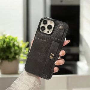 Gepersonaliseerde gouden initiaal op maat gegraveerd monogram lederen band kaarthouder portemonnee iPhone 16 15 iPhone 14 13 12 11 Pro Max cadeau voor haar