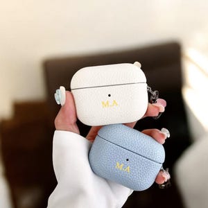 Gepersonaliseerde aangepaste gegraveerde initialen monogram kiezelleer pastel Airpod 4-hoesje|Aangepast AirPod 3-hoesje | Cadeau-idee voor hem Haar Airpod Pro 2
