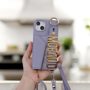 Tarjetero personalizado con letras 3D doradas, correa cruzada de cuero para iPhone 16, 15, 14, 13, 12 y 11 Pro Max, regalo de dama de honor personalizado