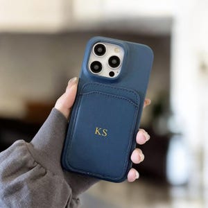 Sierlijk leren telefoonhoesje voor iPhone 16 15 14 13 Pro Max met kaarthouder Gepersonaliseerde telefoon eerste reliëf monogram/cadeau beste vriend