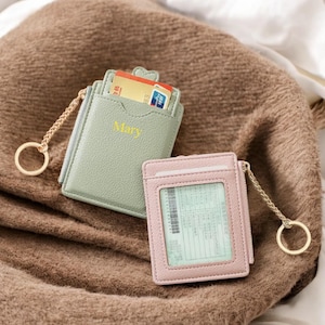 Porta carte di credito monogramma personalizzato in pelle con cuore personalizzato, porta monete, piccolo portafoglio in pelle con cerniera, regalo per damigella d'onore, regalo per lei