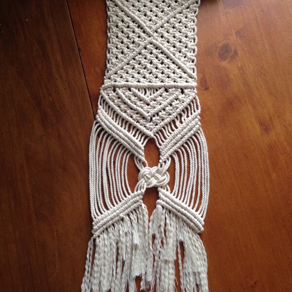 Macrame wall