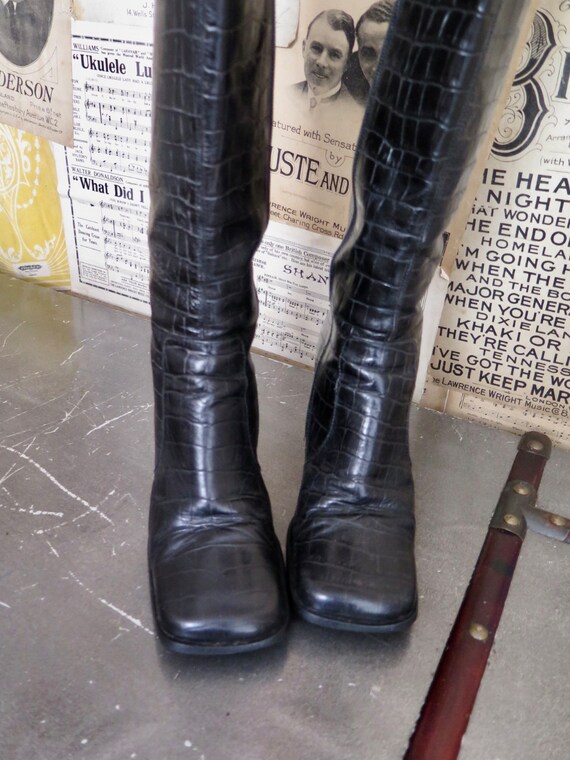 Size 38/5/7.5 BUFFALO 90s Y2K Vintage Retro Black Leather Square  