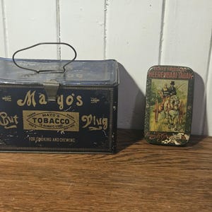 Set of 2 Vintage Tobacco Tins - Vintage Collectibles, Tobacciana, antiques