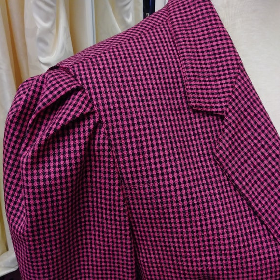 1990's Ladies Checkered pink & black Suit made in… - image 4