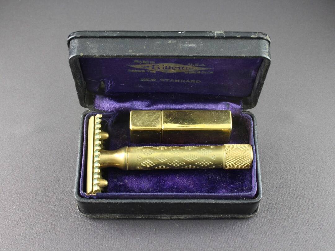 Vintage 1930s Gillette New Standard Gold DE Safety Razor Blade Case ...