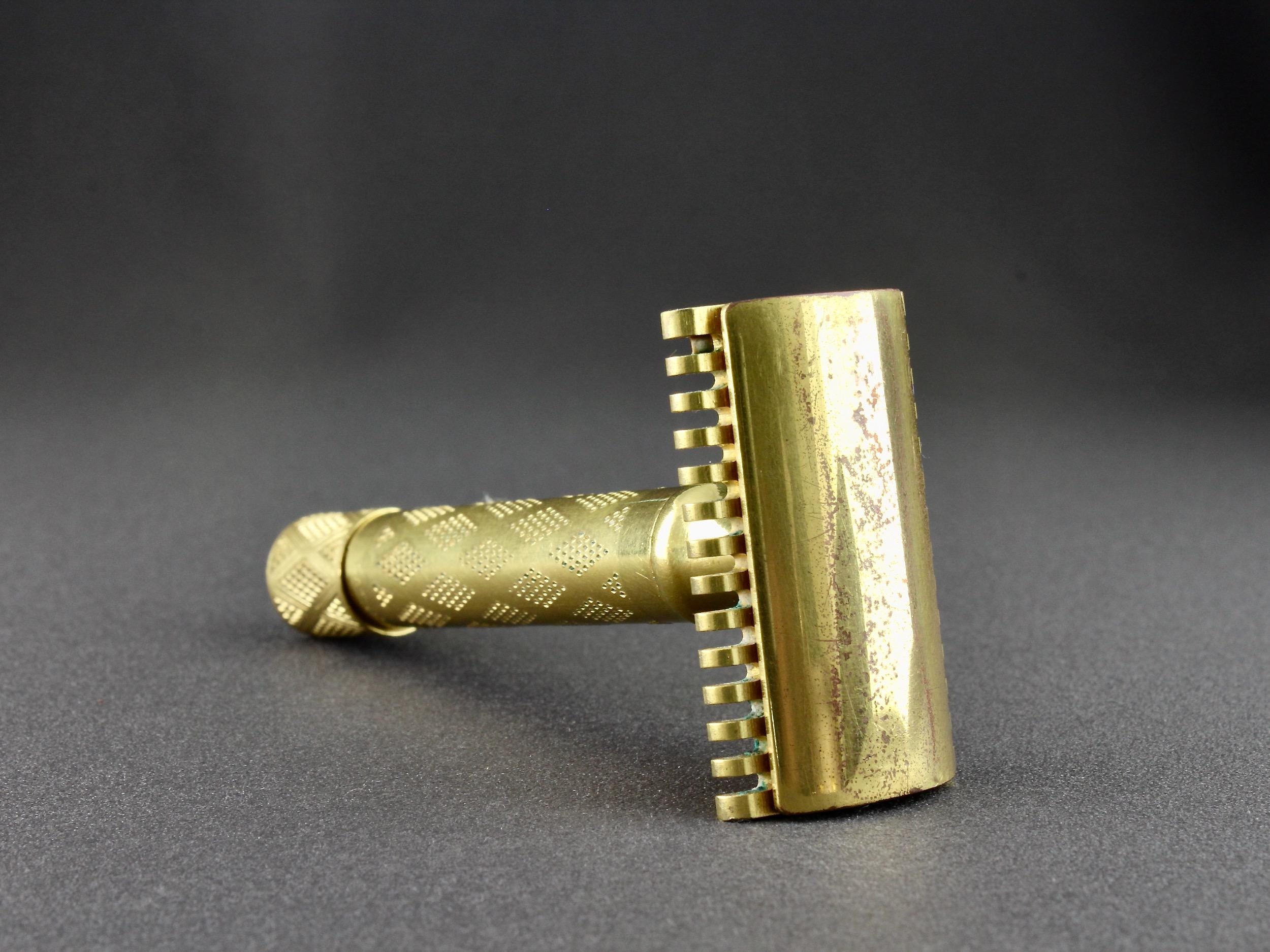 Vintage 1930s Gillette New Standard Gold DE Safety Razor Blade