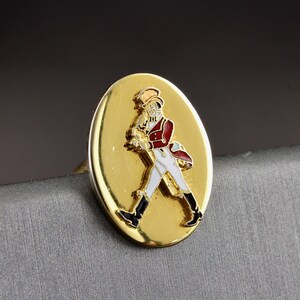 These cufflinks are a very unique and retro vintage gift suitable for any stylish mans birthday.