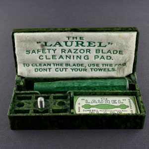 Vintage 1920s The Laurel Bakelite And Silver Double Edge Safety Razor And Blades In Original Green Bakelite Box