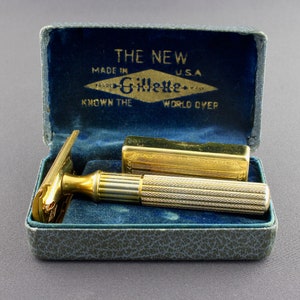 Vintage 1940s THE NEW Gillette Fat Handle Gold Tech Double Edge Safety Razor And Blade Case In Original Grey Case