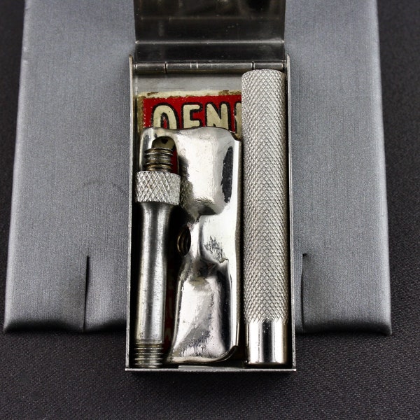 Vintage 1920s Penn Vanitie Silver Single Edge Safety Razor And Wrapped Double Bevel Blade In Original Miniature Chrome Travel Case