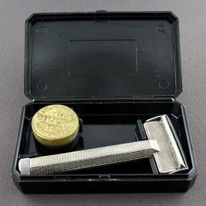 Vintage 1930s Wanie Rollband German Silver Single Edge Safety Razor And Razor Strip Band Blade Dispenser In Original Brown Bakelite Box