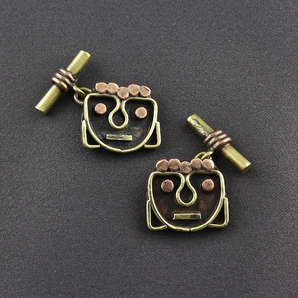 Vintage Casa Maya Mexican Copper And Brass Mixed Metals Pre Columbian Face Decorative Toggle Cufflinks