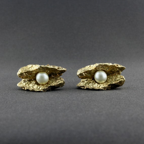 Vintage Faux Gold Nugget And Round White Pearl Cuffli… Gem